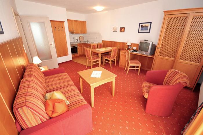 Apart Hotel Garni Strasser Zell am Ziller Ruang foto