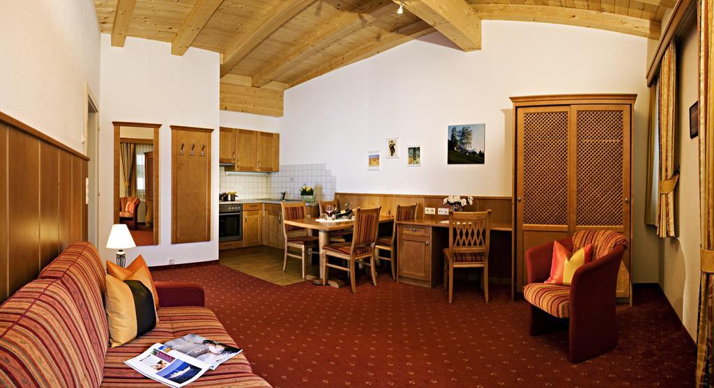 Apart Hotel Garni Strasser Zell am Ziller Bagian luar foto