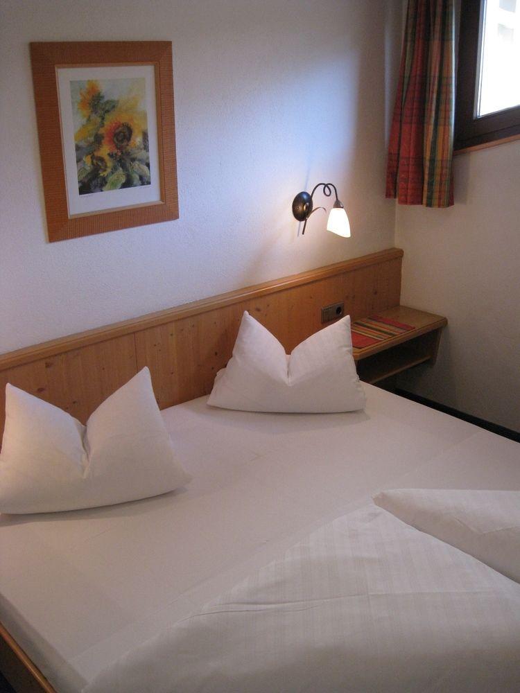 Apart Hotel Garni Strasser Zell am Ziller Bagian luar foto