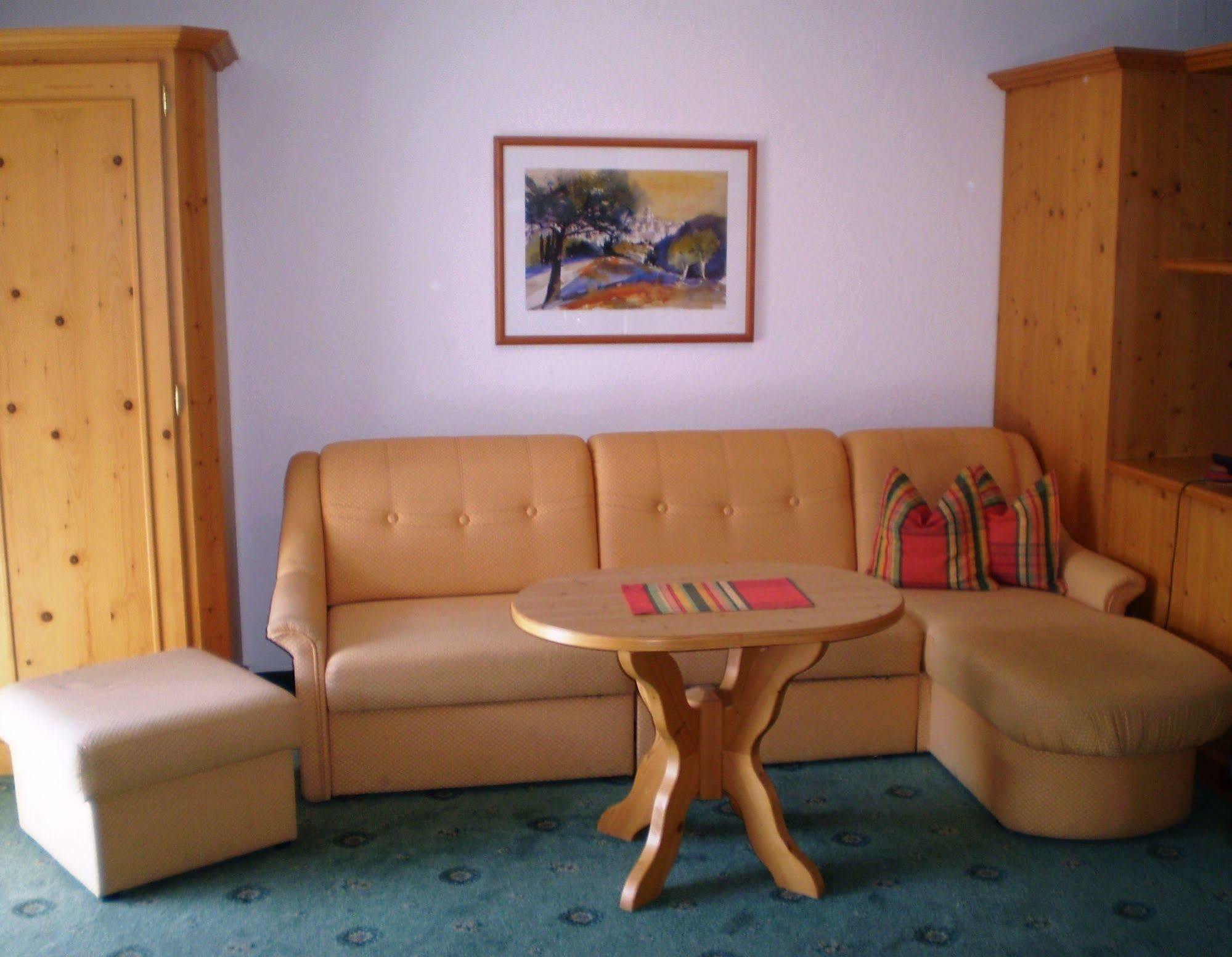 Apart Hotel Garni Strasser Zell am Ziller Bagian luar foto